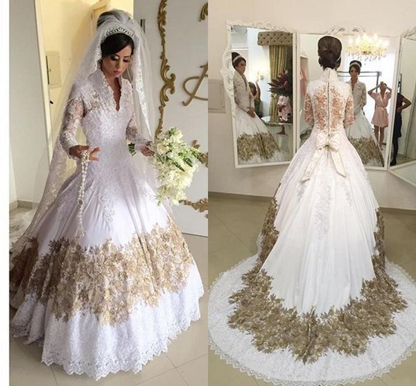 Muçulmano mangas compridas vestidos de casamento 2017 lace ouro apliques vestidos de noiva decote em v árabe vestidos de novia vogue modesta custom made