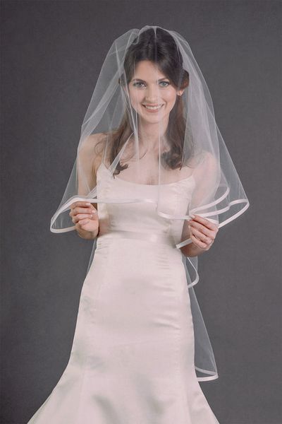 

new simple romantic satin edge 2t with comb handmade lvory white knee wedding veil bridal veils, Black