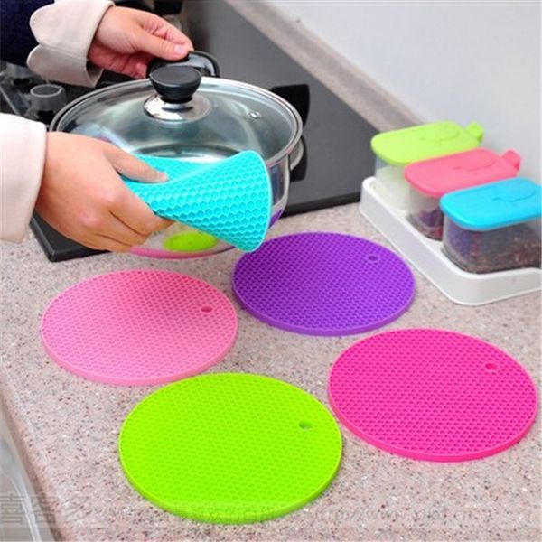 

wholesale- solid color tea coasters lovely cup mats anti-slip mats silica gel coasters insulation pads dining table mats a0412