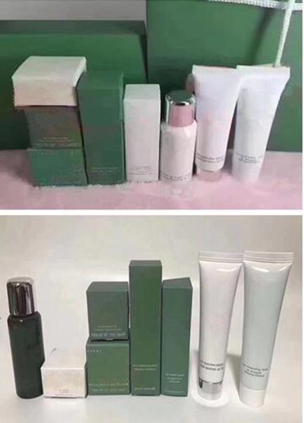 

famous travel la--mer moisturing skin care sets cleanser+bb cream+eye concerntrate+moisturizing cream+loose power+radiant lotion 8pcs/set