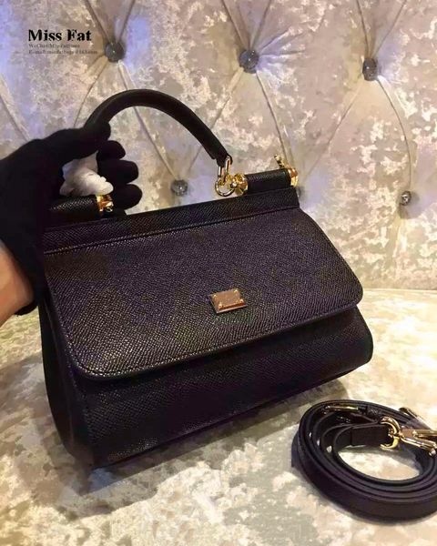 

Italy luxury famous brand D o G o 20cm mini bags women genuine leather handbag woman original quality vintage Messenger Bag missfat
