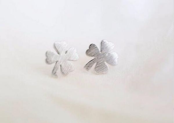 

exclusive 18 k gold plated women's fashion a clover earrings wholesale women's gift, Golden;silver