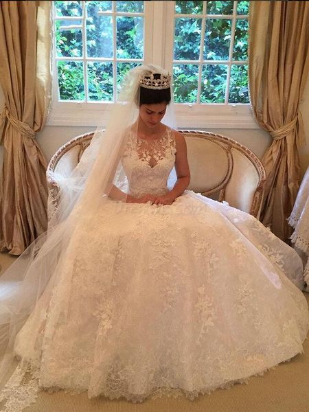 

Real image 2016 heer wedding dre e ball gown coop neck hand made leevele applique button chapel train bridal ball gown