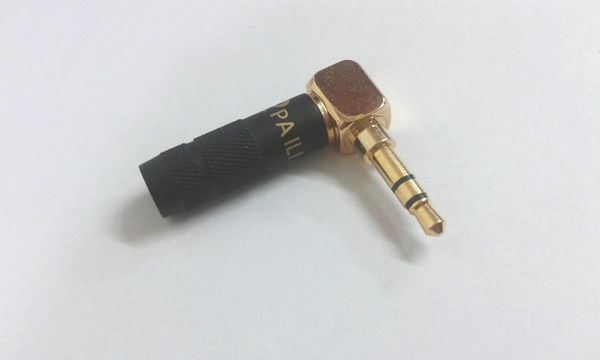10 pcs de cobre Estéreo de 3 Pólos 3.5mm 90 Graus Plug Angled Cabo Jack adaptador De Solda