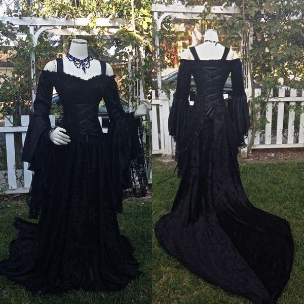 Vestidos de Casamento Gótico Do Vintage Preto Uma Linha Medieval Fora do Ombro Correias Mangas Compridas Espartilho Vestidos de Noiva com Tribunal Trem Feito Sob Encomenda