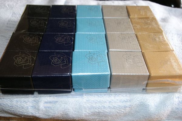 

[simple seven]fashion foil silver rose jewelry box/multicolor lovers ring case/4.5*4.5*3.5cm earring studs display, Black;white