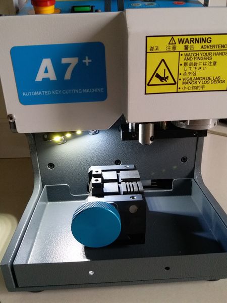 

Automatic miracle a7 key cutting machine miracle a7 full automatic electronic three axe a7 key cutting machine