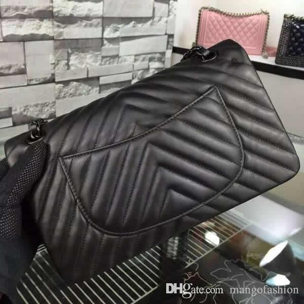 

Chevron cla ic women black genuine lamb kin leather v quilted plaid double flap houlder handbag black chain letter bag