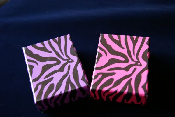 

[simple seven]pink or purple jewelry box/zebra-stripe lovers ring case/8.5*6.5*3.5cm earring studs display/fashion bracelet box, Black;white