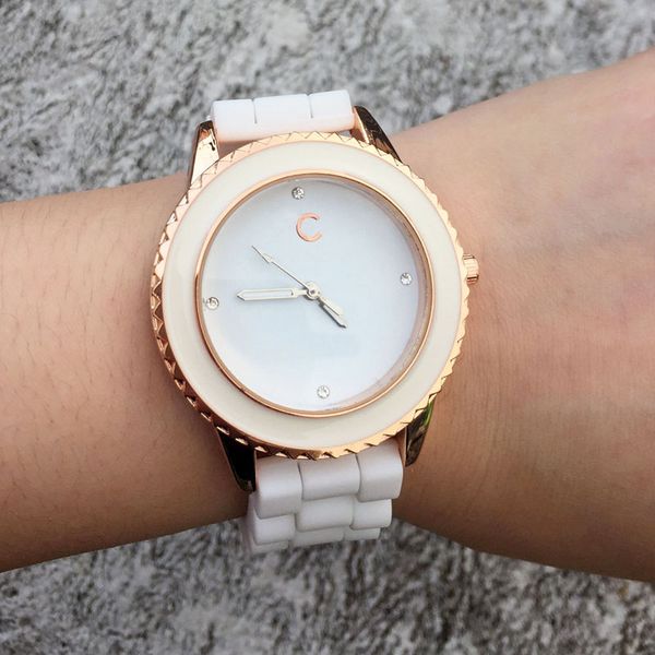 

Мода женщины девушки мягкий силиконовый ремешок кварцевые наручные часы