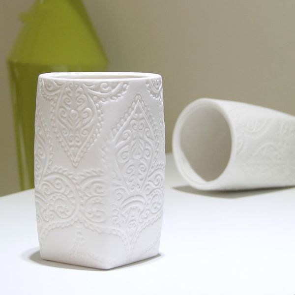 White Ceramic Vase Modern Minimalist Bedroom Lampshade Desktop