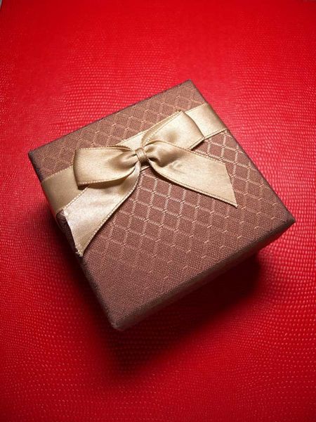 

[simple seven] fashin brown jewelry box/festival necklace case/ classic pendant display/ lovely earring box/ jewlery packing with bowknot, Black;white