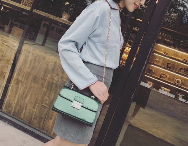 

2017. new pattern. lock catch. mini. fashion casual bag. pu. small. women's bags. metal chain. soft. girl. cross body.shoulder bags