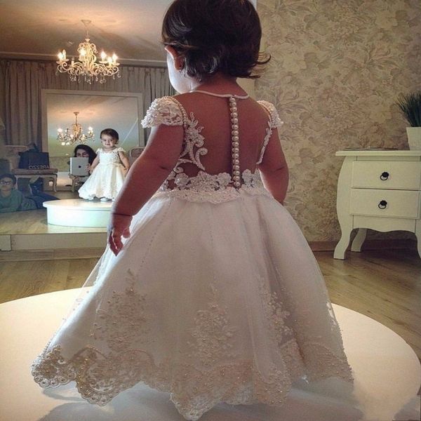 

Lovely Princess Little Girls Formal Wear Gowns Flower Girl Dresses A Line Cap Short Sleeves Pearls Appliqued Kids Toddler First Communion