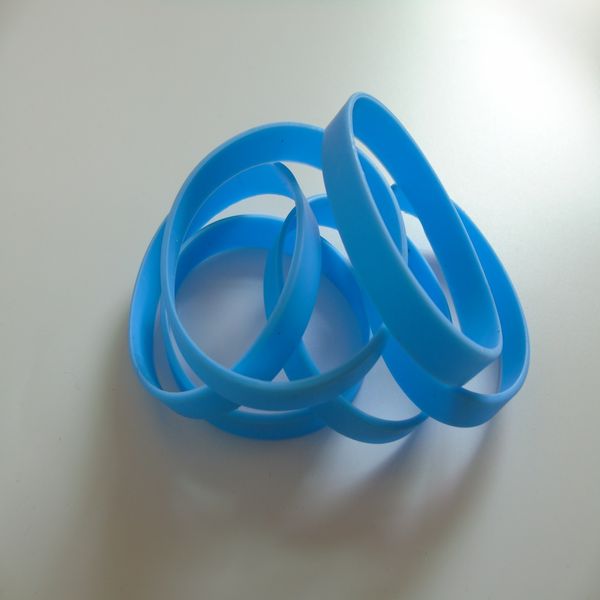 

100 шт. / Лот высокое качество ligiht синий твердые силиконовые браслеты для продвижения S040201