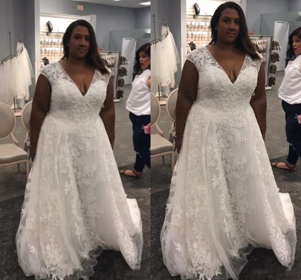 

black african women plus size wedding dresses 2017 wedding gowns v neck sleeveless lace appliques stunning tulle bridal dress sweep train, White