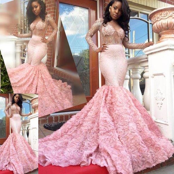 2K17 Sexy Black Girl Prom Dress Paillettes Perline maniche lunghe Vedere attraverso abito da sera Affascinante cappella floreale rosa treno abiti da sera in raso