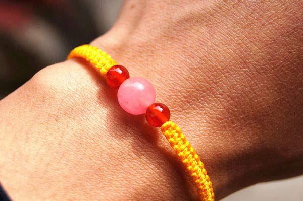 

yellow/pink jade round bead a hand-woven yellow flat knot red agate beads lucky bracelet, Black