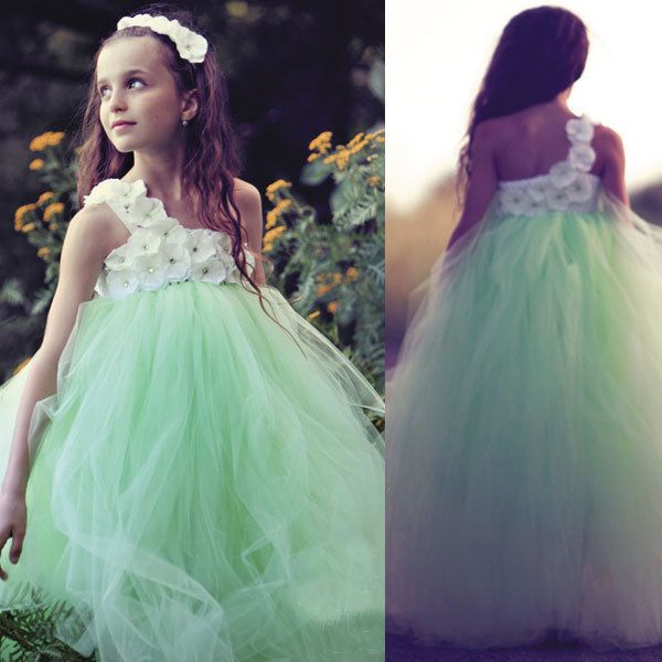 Abiti da ragazza di fiori alla moda verde menta età 14 abiti da spettacolo di fiori fatti a mano in tulle con una spalla per adolescenti vestito da spettacolo di bella ragazza