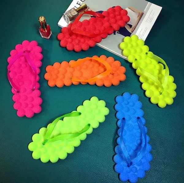 

fashion trend comfortable summer leisure flip flops bath indoor bath slippers thick bottom slippery foot massage bubble bubble, Black