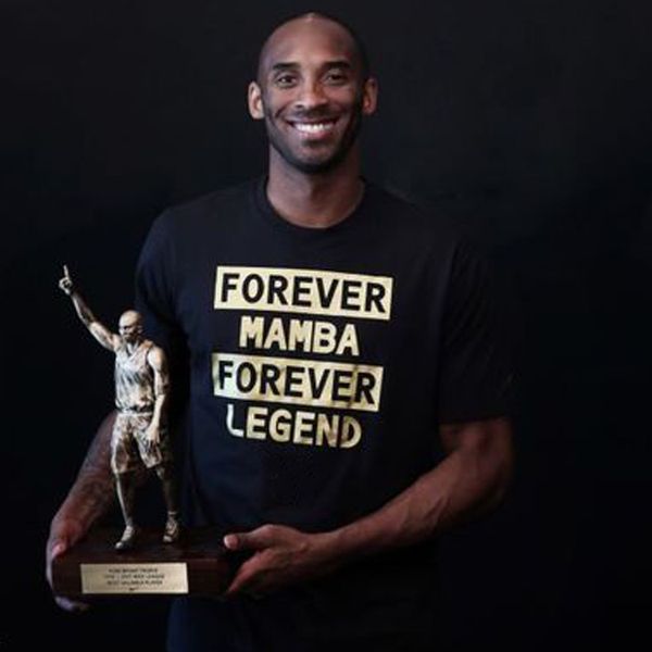

2017 New Fashion Kobe Bryant Black Mamba cotton short sleeved T-shirt for basketball Tee Shirts Short Sleeve man's T-shirt