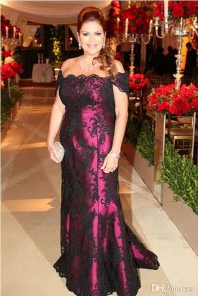 

2017 black lace fuchsia lining mother of the bride dresses off the shoulder a-line long evening party gowns for weddings guests, Black;red