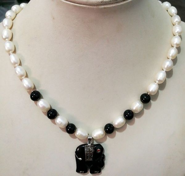 

beautiful 7-8mm white akoya pearl & black agate elephant pendant necklace 18", Silver