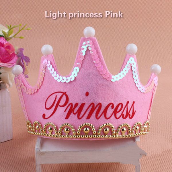 

нетканые ткани светодиодные шляпы рождения шляпу празднования шляпу корону короля и принцессы девочек и мальчиков в общем использовании опто