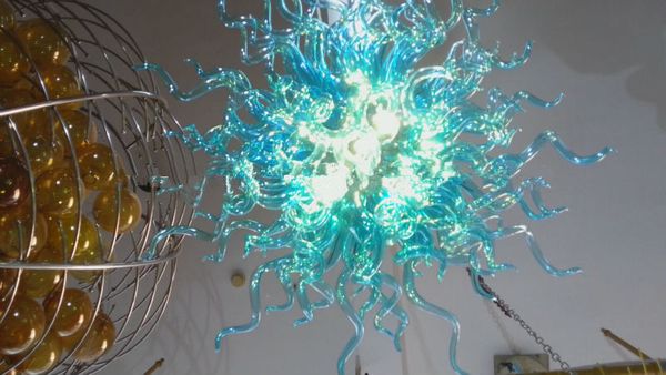 

ac led источник света канделябр выдувного стекла довольно цветное 100% mouth сгорел боросиликатного стекла люстра свет домашнее украшение ст