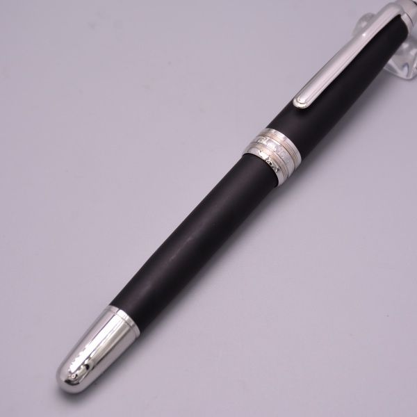 

Luxury 14K Ultra Black Classique Roller Ball Pen Fashion Brand MT School Office Stationery Pens