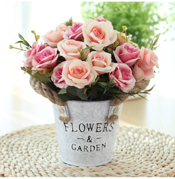 Acheter Coolkee élégant Artificielle Vintage Rose Fleurs Avec Vase De Fer Fleurs En Soie Décorations Pour La Maison Pour Bouquet De Mariage Parti