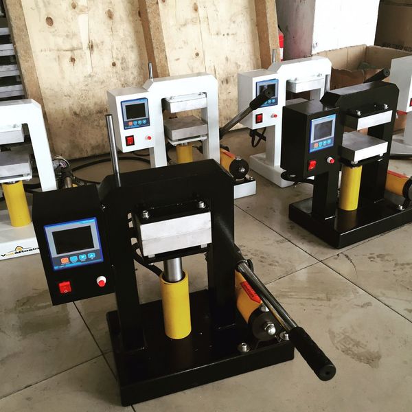 

Dual heating plate hydraulic ro in pre machine