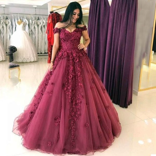 Очаровательные бургундские платья Quinceanera 3D кружевные аппликации с цветочным принтом с плеча бальные платья выпускного вечера Sweet 16 платья на заказ