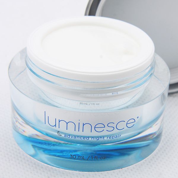 

2017 горячая Jeunesse Luminesce расширенный ночной ремонт 1oz / 30 мл герметичная коробка DHL бесплатная доставка