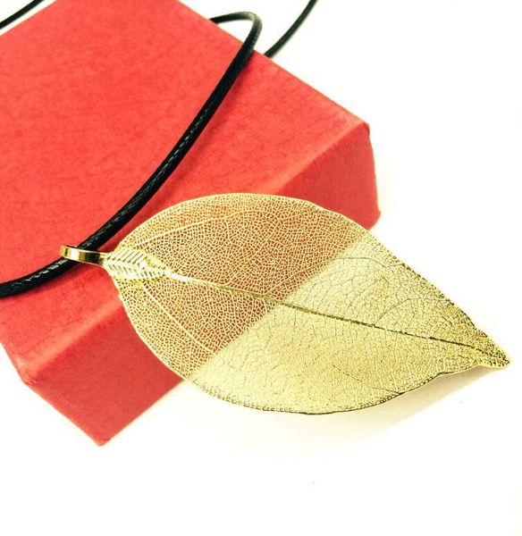 

природные листы моды ювелирных изделий женщин позолоченной черная кожа rope природа ожерелье листьев подвесок с коробкой подарка для мужчин, Silver