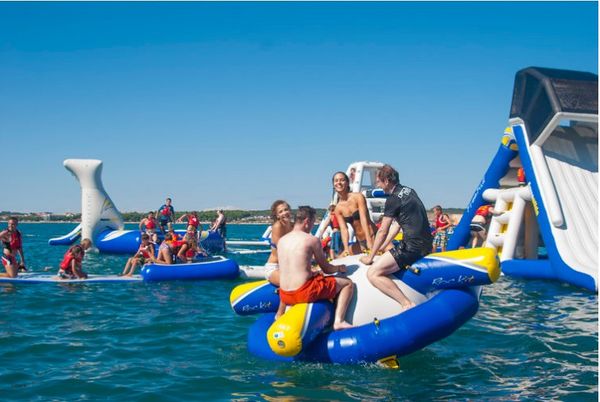 

durable quality inflatable water rocket for water park toy