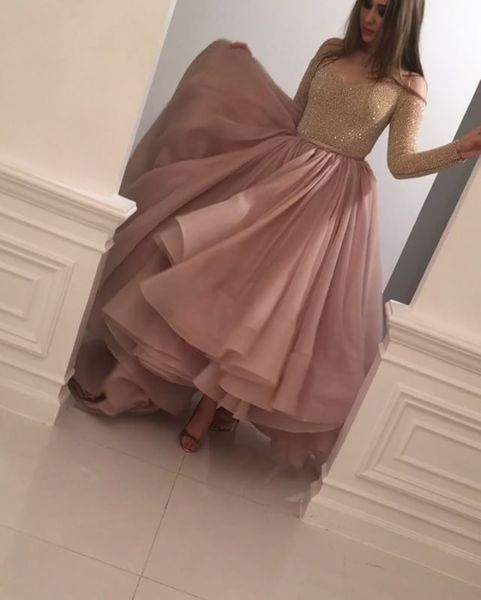 

off the shoulder румяна платья для выпускного с длинными рукавами золотые блестками многоуровневые оборки дешевые вечерние платья line, Black