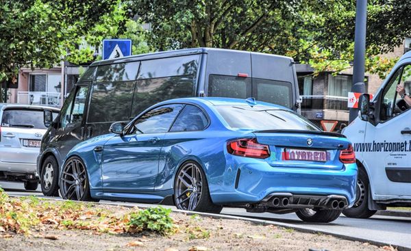 

хобот углерода типа p малый и спойлер приспособленные на bmw f22 2 серии