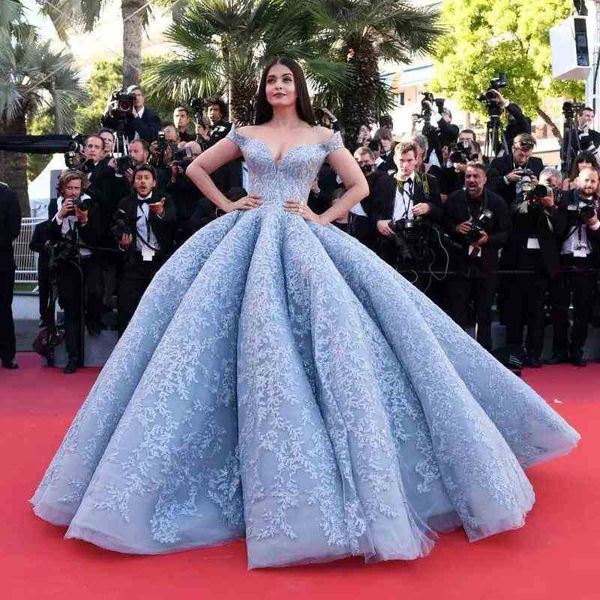 

Sky Blue New Crystal Design 2017 Ball Gown Celebrity Prom Dresses Off-Shoulder Off-Shoulder Floor-length Lace Appliques dress evening wear