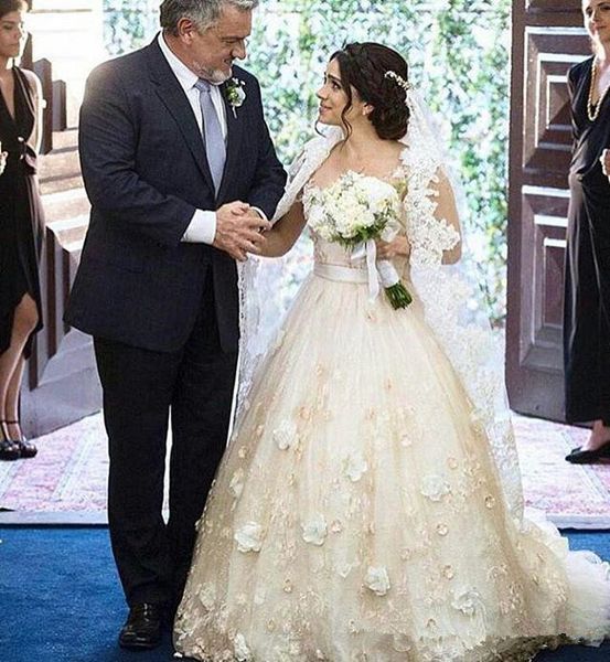 

новая часовня a line свадебное платье милая красочные принцесса длинное свадебное платье принцесса на заказ мода тюль кружевные лепестки кра, White