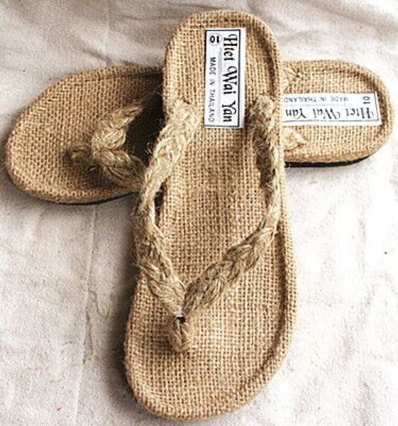 

Размер 36-46 Мужчины Женщины Бежевый пеньки Handmade резиновая подошва Вьетнамки, Unisex Новая мода Удобная пляжная обувь, из двери Мода летом сандалии