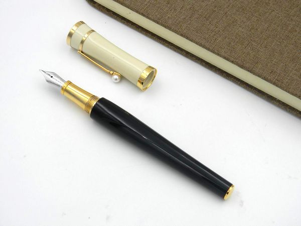 

white and Black golden parts Princess of Monaco Pearl Fountain Pen