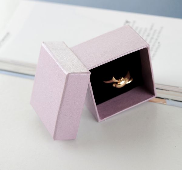 

[simple seven]5*5*3.8cm classic purple jewelry ring box, specialty paper earring studs carrying box, festival ring display with sponge, Black;white