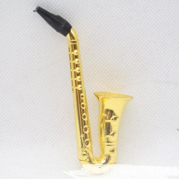 Innovative kreative Saugkarte mit einem Mesh-Set Metallrohr vergoldet Saxophon Trompete Filter Zigarettenspitze