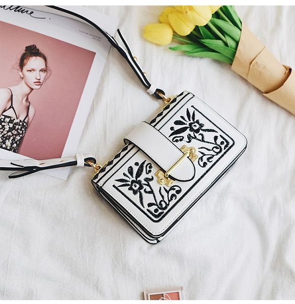 

2017 новое прибытие старинные вышивка сумка дизайнер плечевой ремень сумка мода итальянский кожаные сумки женские сумки crossbody сумка бесп