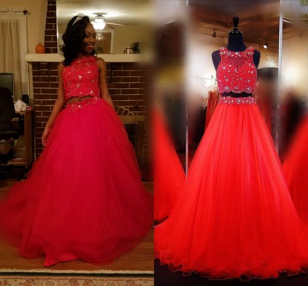 Cristais vermelhos Frisado Duas Peças Vestidos de Baile 2017 Tripulação Sem Mangas de Tule Saia Longa Menina Negra Vestidos de Noite Vestidos de Cocktail Vestido Formal