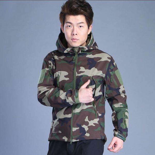 

2017 outdoor winter sharkskin softshell thermal sportwear coat camping camouflage tactical fleece hiking jackets hoodies men, Black;brown