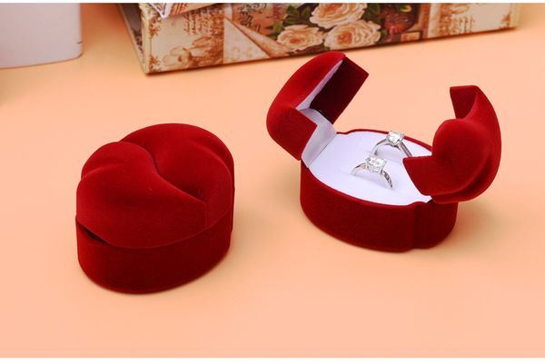 

[simple seven] classic red couple rings plastic flocking love rings jewelry box earring ear stud case gift container for wedding, Black;white