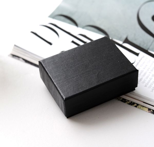 

[simple seven]8.5*6.5*3.5cm classic black jewelry set box, festival pendant display with sponge,specialty stripe paper bracelet carrying box, Black;white