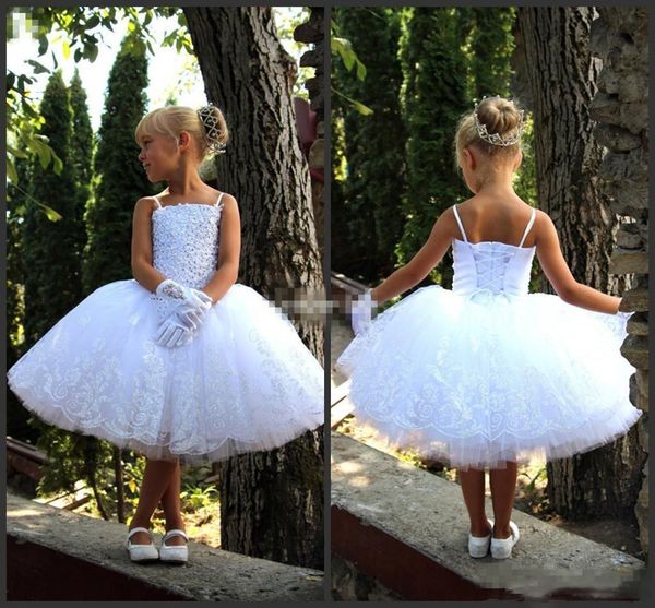 Sevimli Beyaz Toddler Örgün Çiçek Kız Elbise Vintage Düğün Diz Boyu Boncuklu Korse Geri Bebek Çocuk İlk Communion elbise Dantel